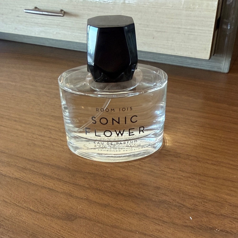 Sonic Flower Room 1015 unused